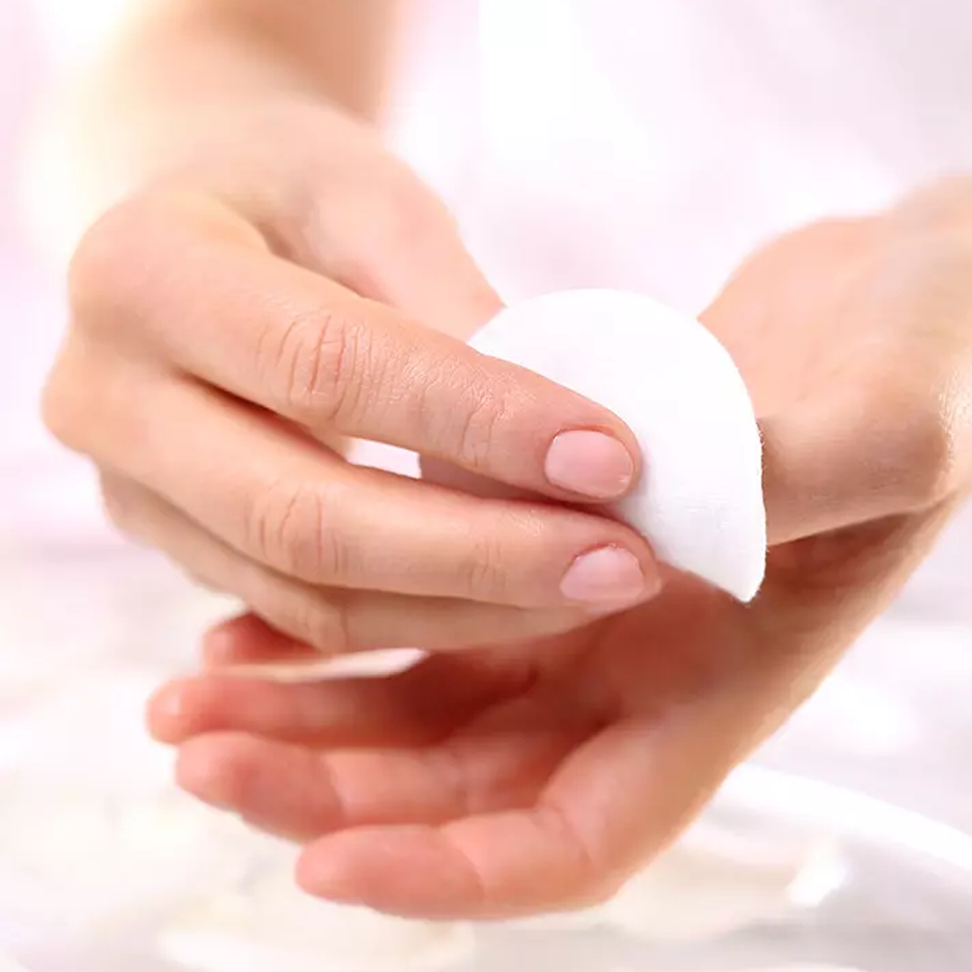 Nail Polish Removers available in online  pharmacy qatar, doha 